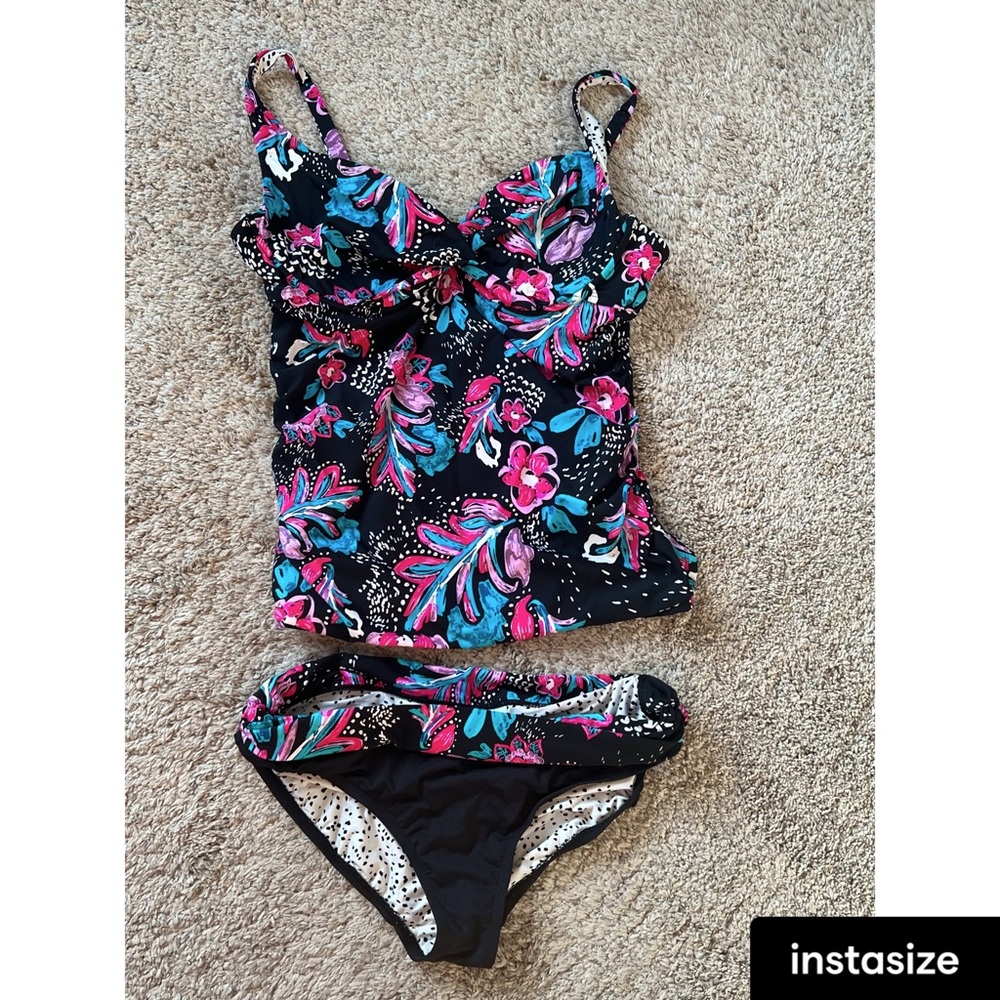 Cute colorful Anne Cole tankini swimsuit.